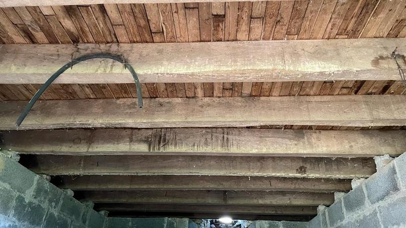 Maison ancienne - 500 m² - 2 pièces