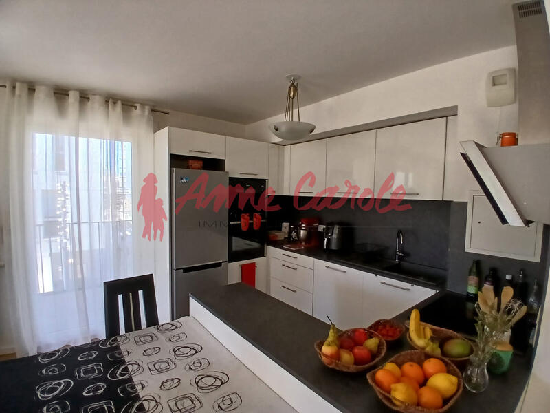 Appartement - 101 m² - 5 pièces