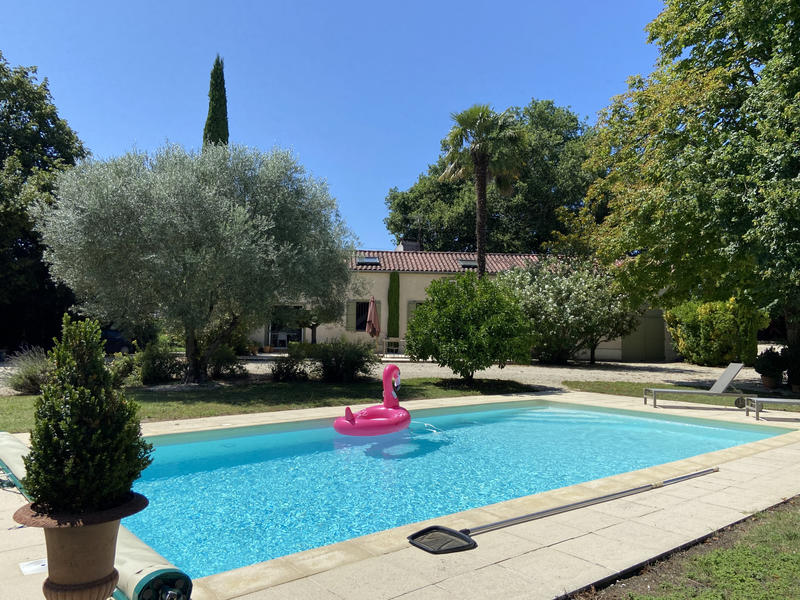 Propriété - 180 m² - 6 pièces