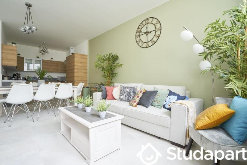 Chambre - 11 m² - 1 pièce