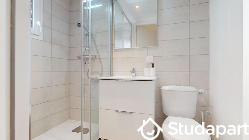 Chambre - 11 m² - 1 pièce