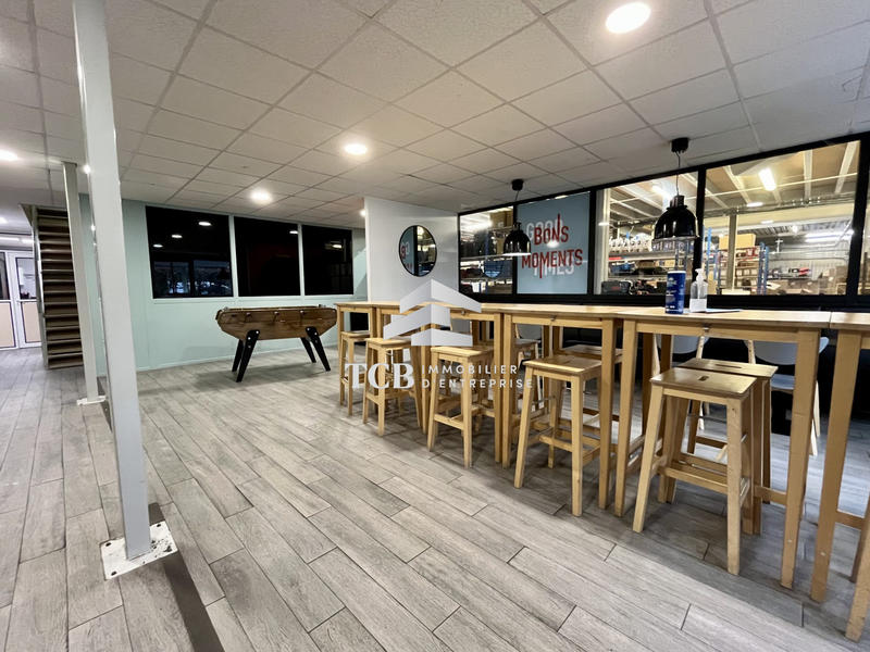 Local d'activités - 2 358 m²