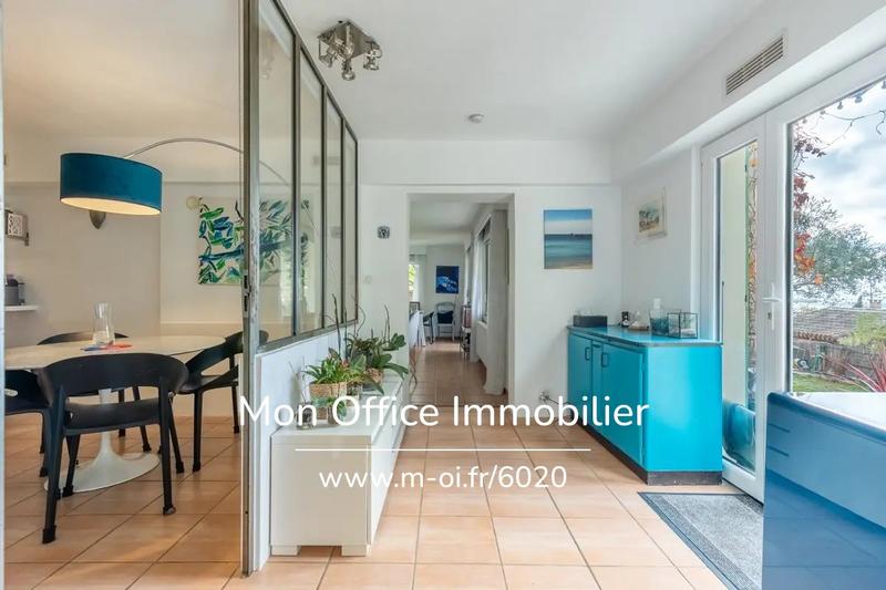 Maison - 180 m² - 7 pièces