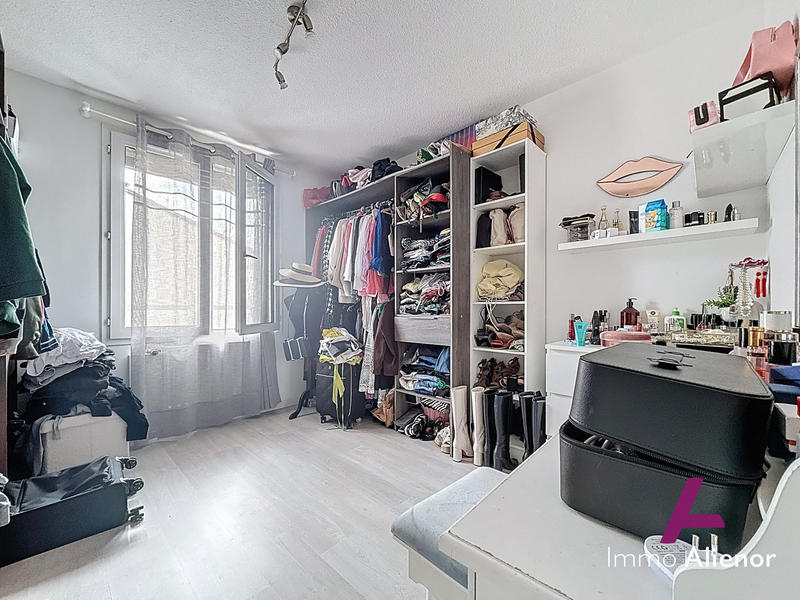 Maison traditionnelle - 86 m² - 4 pièces