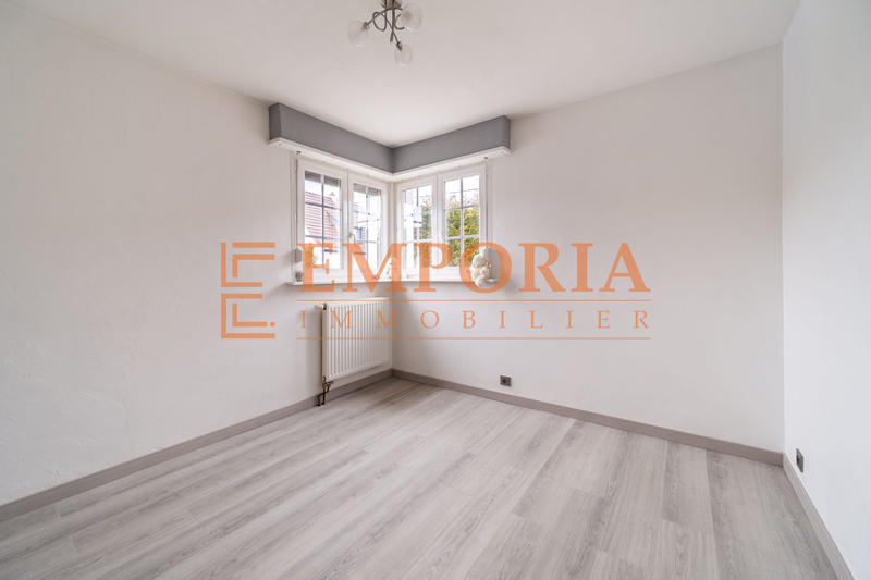 Maison - 90 m² - 5 pièces