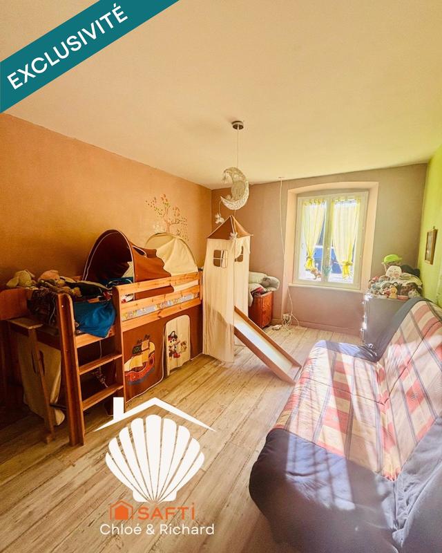 Maison - 180 m² - 8 pièces