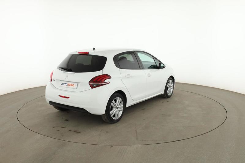 Peugeot 208 1.6 Blue-HDi Style 5p 75 ch