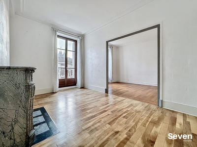 Appartement - 110 m² - 3 pièces