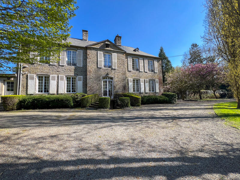 Manoir - 245 m² - 8 pièces