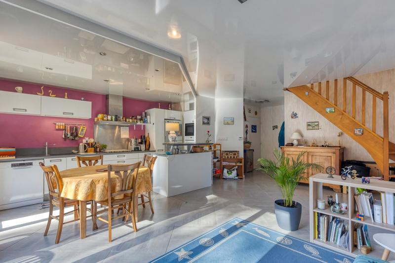 Duplex - 93 m² - 4 pièces