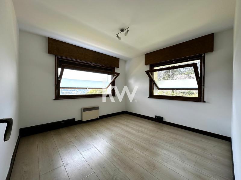 Maison - 365 m² - 17 pièces