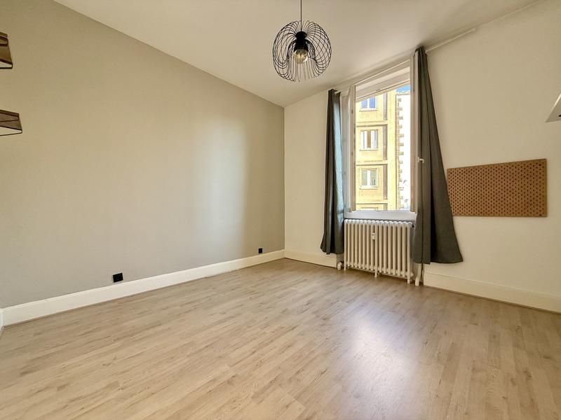 Appartement - 79 m² - 5 pièces