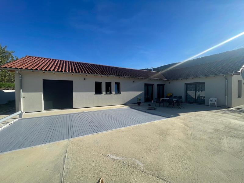 Maison - 203 m² - 5 pièces