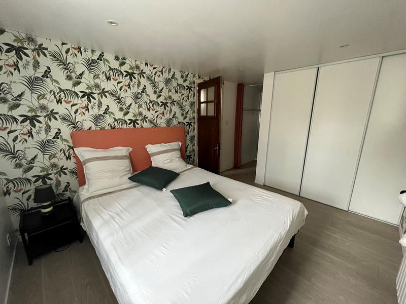 Maison - 246 m² - 7 pièces