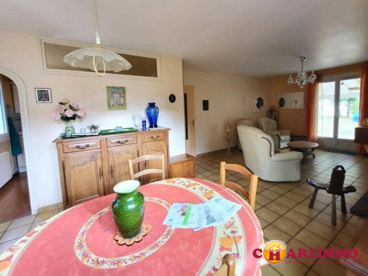 Maison traditionnelle - 92 m² - 5 pièces