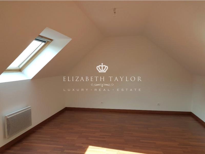 Maison - 166 m² - 7 pièces