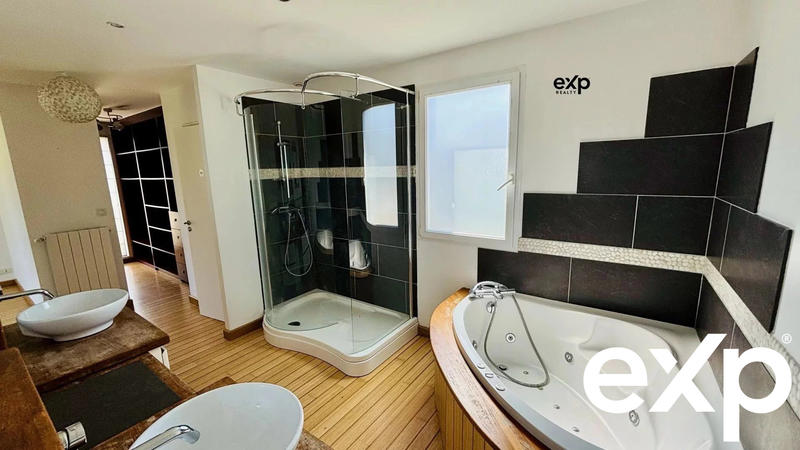 Maison - 136 m² - 5 pièces