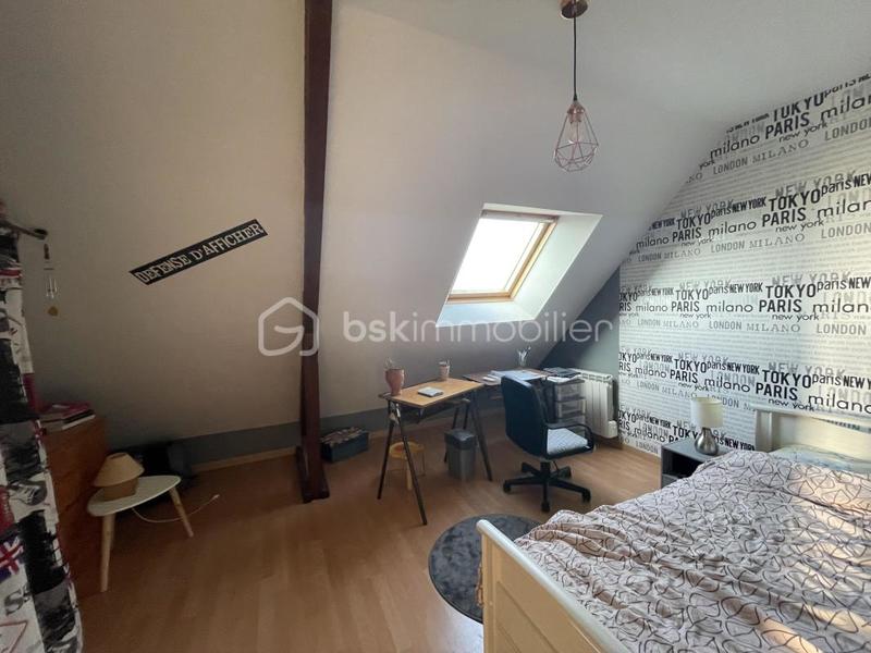 Maison de ville - 1 187 m² - 7 pièces