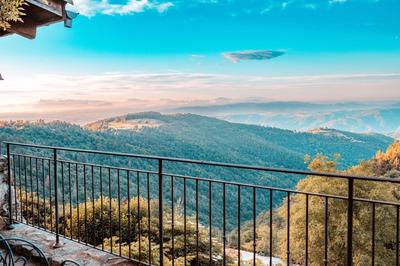 Propriété - 900 m² - 20 pièces