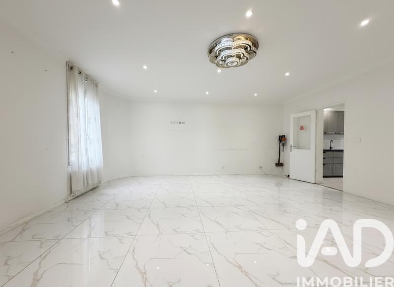 Maison - 128 m² - 7 pièces