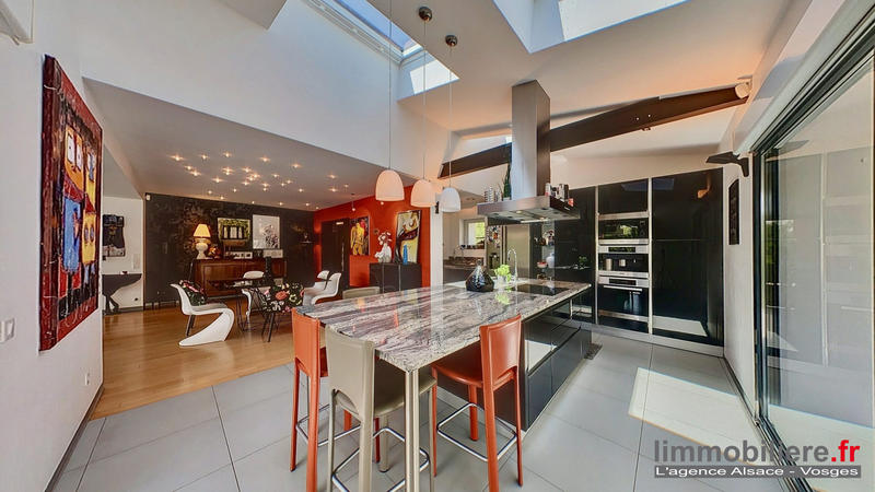 Maison contemporaine - 270 m² - 5 pièces