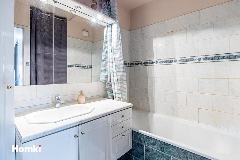 Appartement - 84 m² - 4 pièces