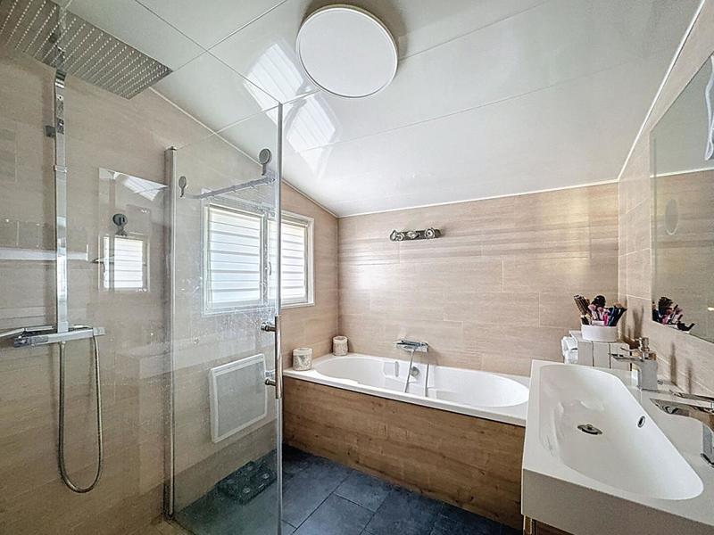 Maison - 91 m² - 5 pièces