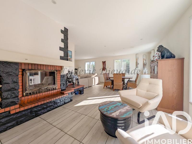 Maison - 177 m² - 5 pièces