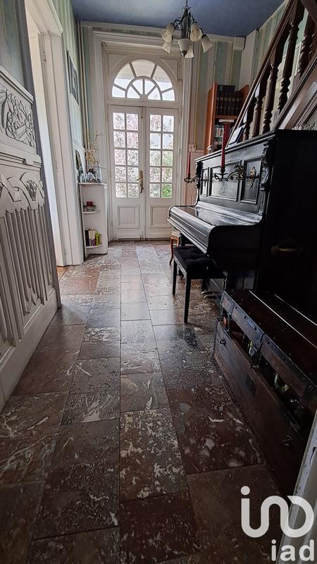 Maison - 197 m² - 10 pièces