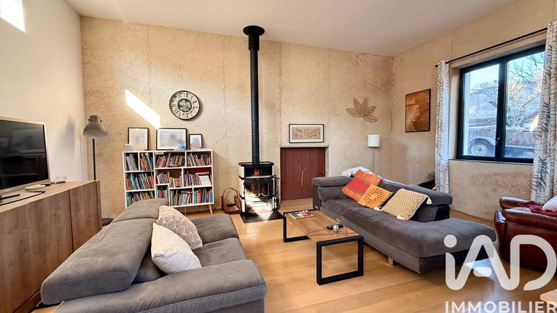 Maison - 215 m² - 6 pièces