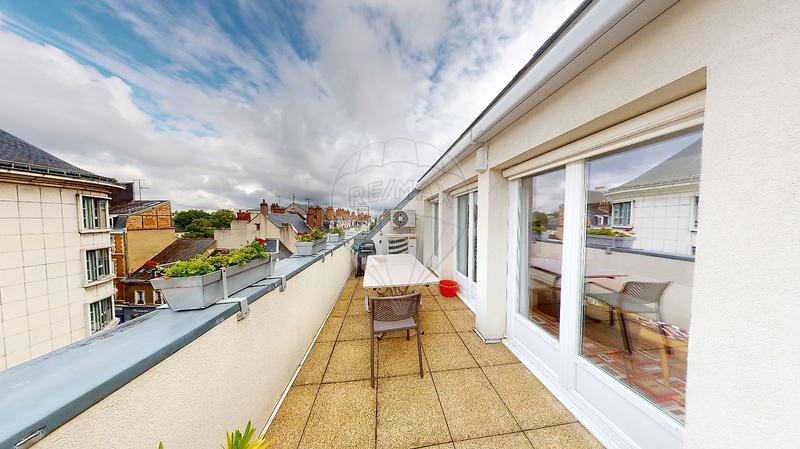 Duplex - 151 m² - 7 pièces