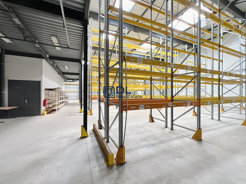 Entrepôt - 1 014 m²