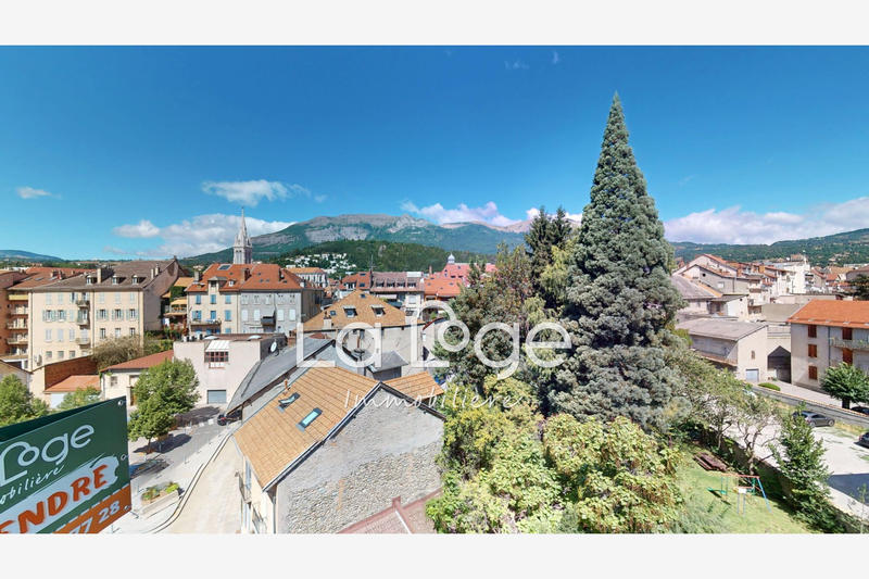 Appartement - 106 m² - 4 pièces