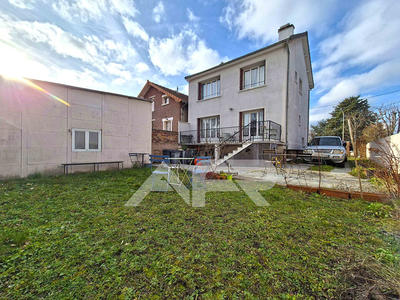 Maison - 100 m² - 5 pièces