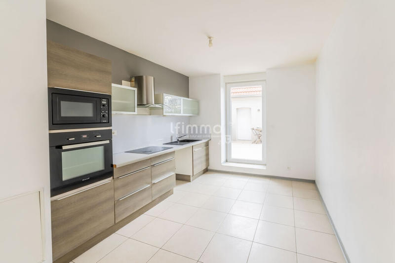 Maison - 85 m² - 4 pièces