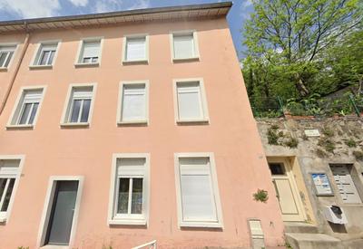 Appartement ancien - 61 m² - 3 pièces