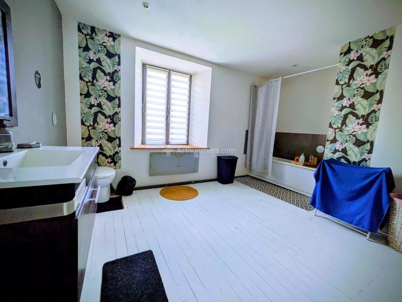 Maison - 196 m² - 6 pièces