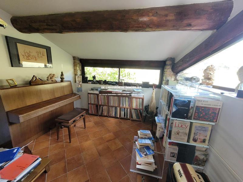 Viager - Mas - 300 m² - 9 pièces