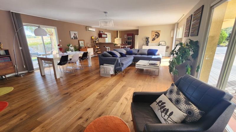 Maison - 174 m² - 7 pièces