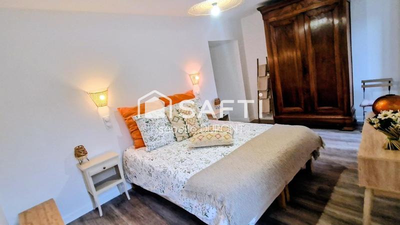 Maison - 210 m² - 9 pièces