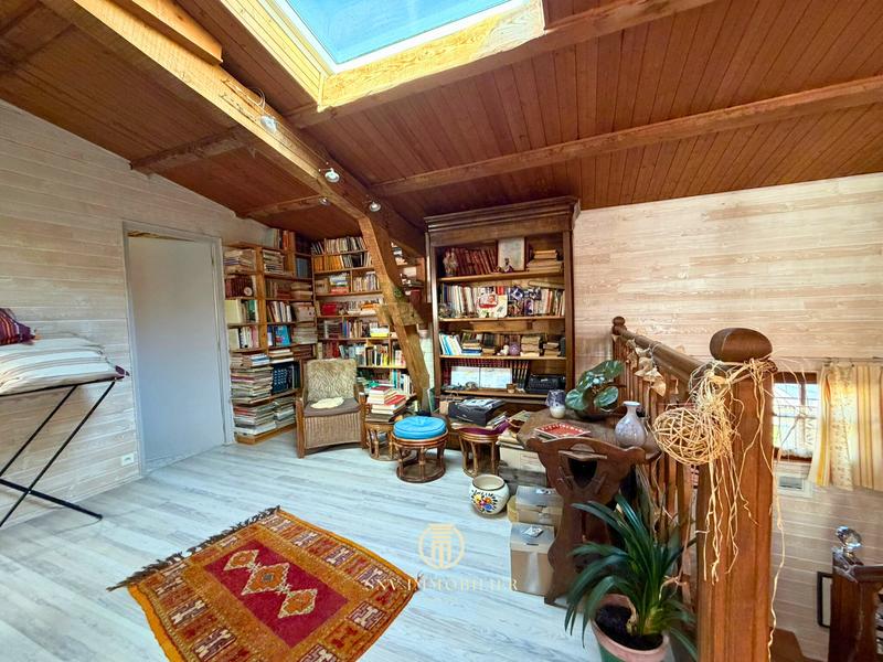 Villa - 240 m² - 9 pièces