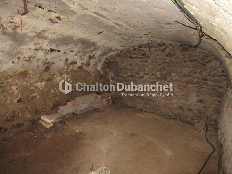 Corps de ferme - 250 m² - 8 pièces