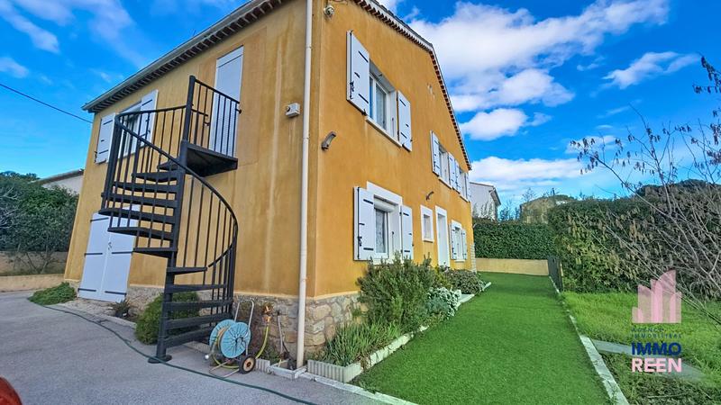 Villa - 177 m² - 8 pièces