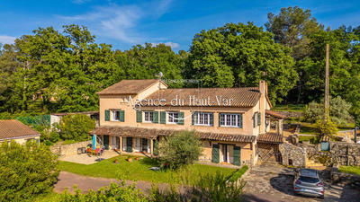 Villa - 230 m² - 7 pièces