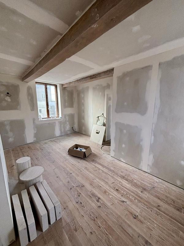 Maison traditionnelle - 230 m² - 6 pièces