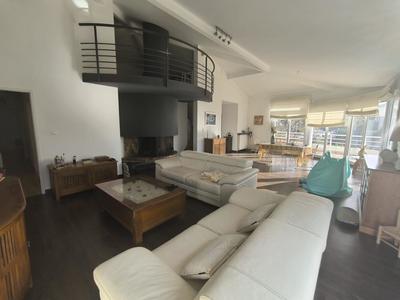 Appartement - 185 m² - 5 pièces