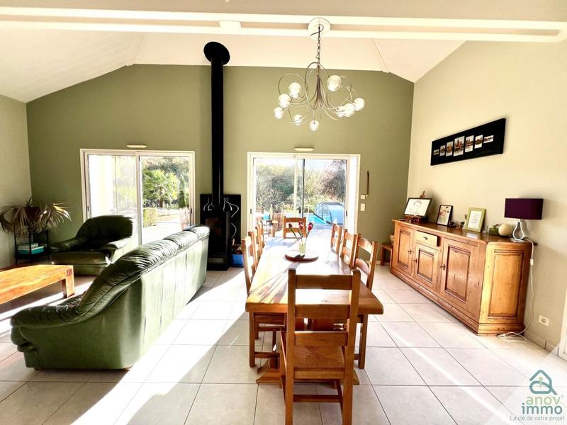 Propriété - 232 m² - 7 pièces