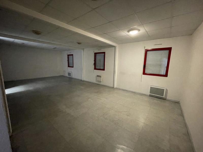 Bureau - 572 m²