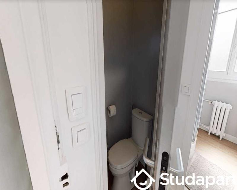 Chambre - 130 m² - 1 pièce