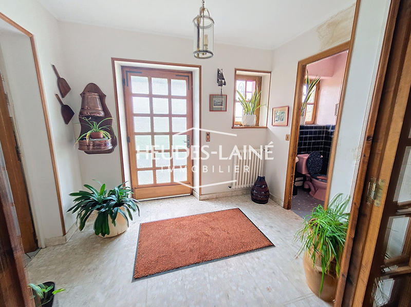 Maison - 310 m² - 11 pièces